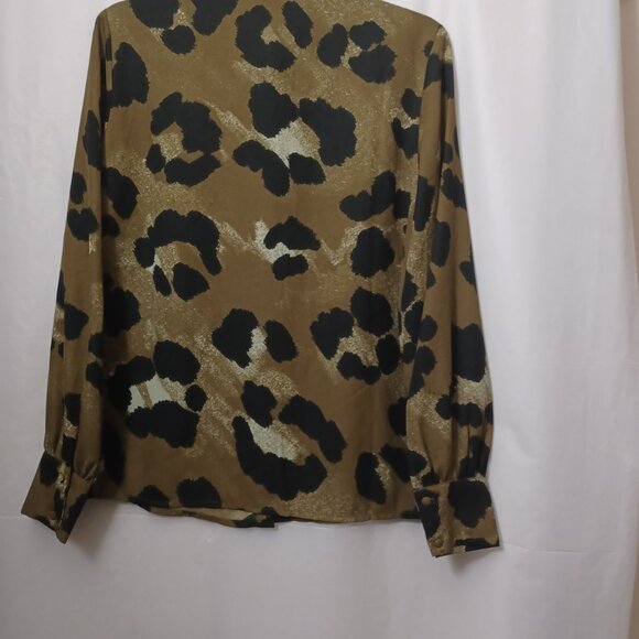 VERO MODA WOMEN'S ANIMAL PRINT LONG SLEEVE BUTTON UP BLOUSE - Picture 5 of 11